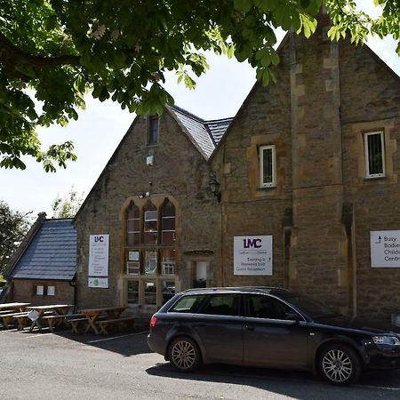 Ludlow Mascall Centre Extérieur photo