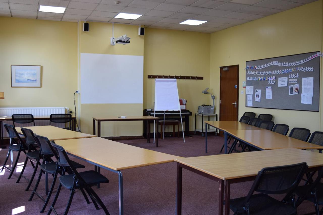 Ludlow Mascall Centre Extérieur photo