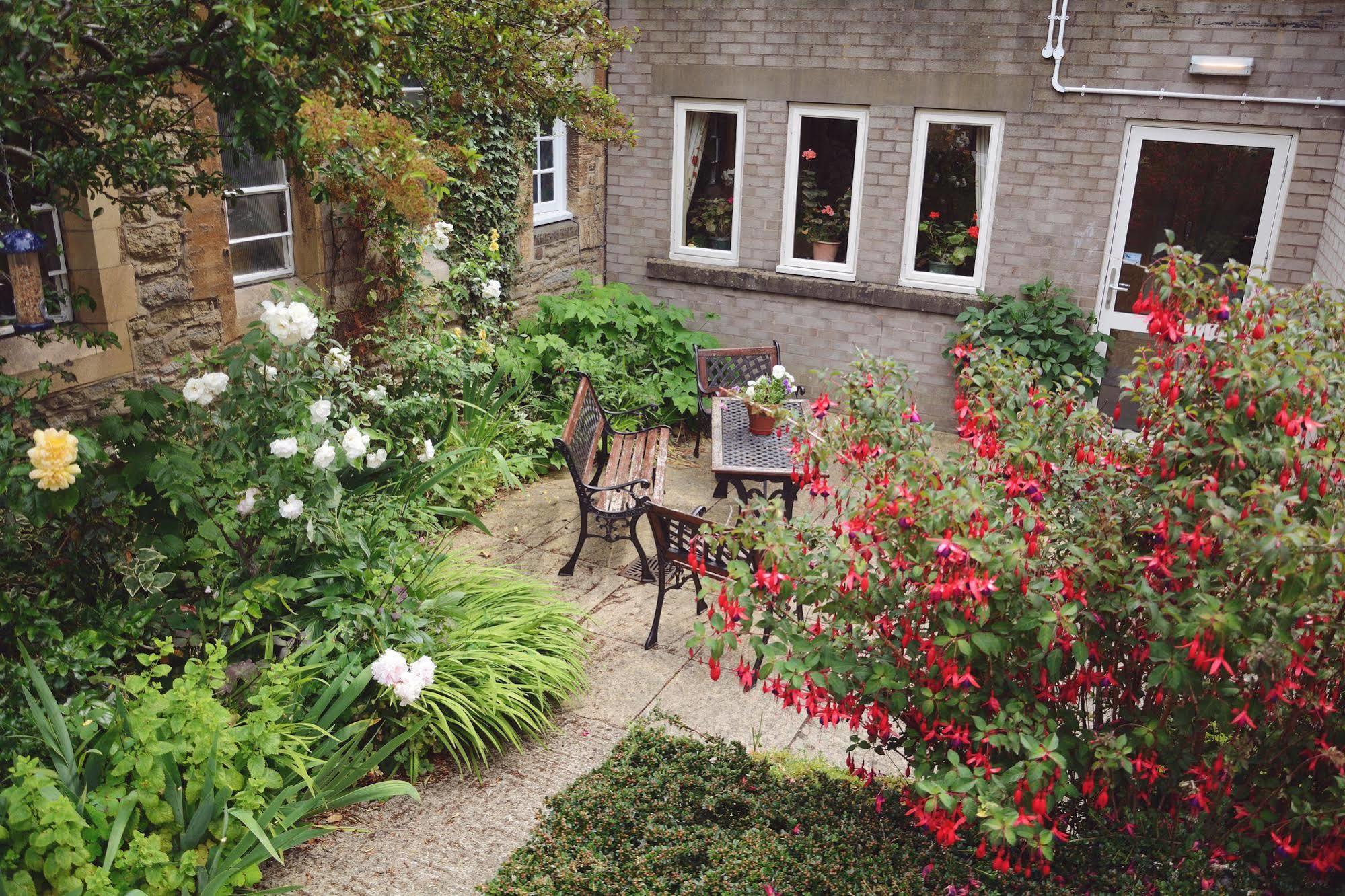 Ludlow Mascall Centre Extérieur photo