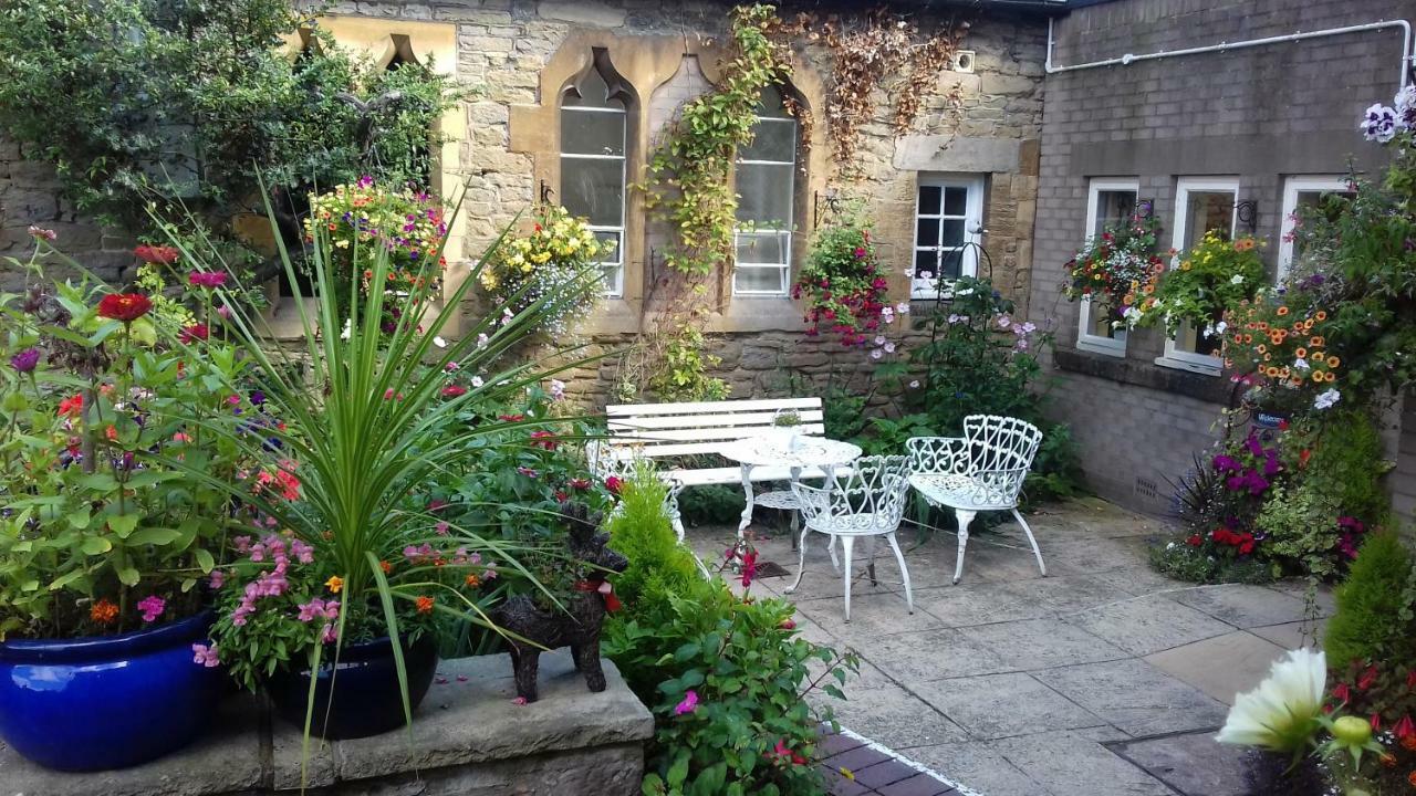 Ludlow Mascall Centre Extérieur photo